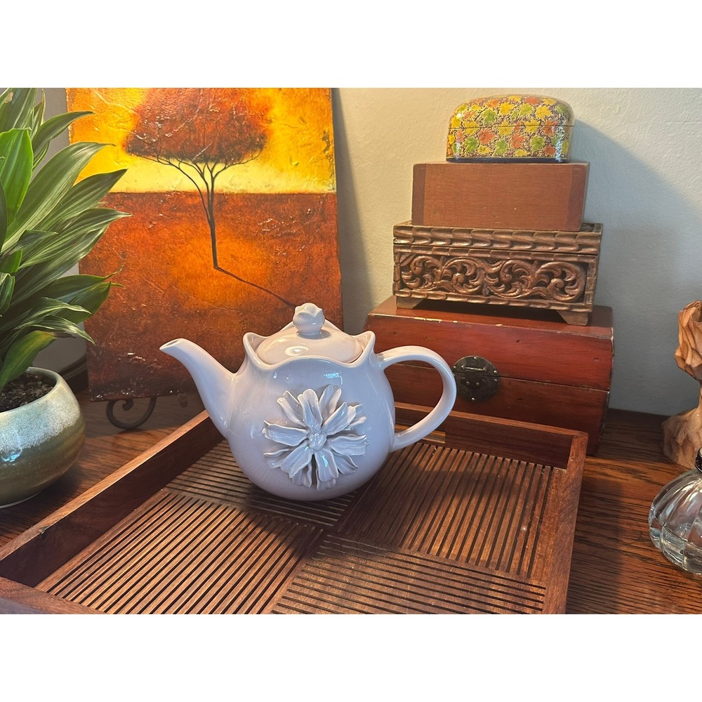 Lavender Ceramic Teapot 3D Floral Applique Scalloped Rim Vintage Pastel 6.5in - Picture 2 of 11